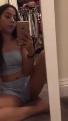 Hot Girl Shaking Her Ass On Periscope on vidfreenow.com