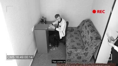 Horny guy is fucking his slutty co- worker while no one is watching them in action on vidfreenow.com