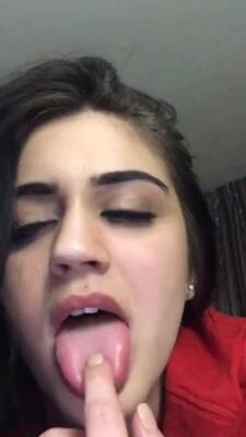 American Teen Fingered By Her Boyfriend On Periscope - Usa on vidfreenow.com