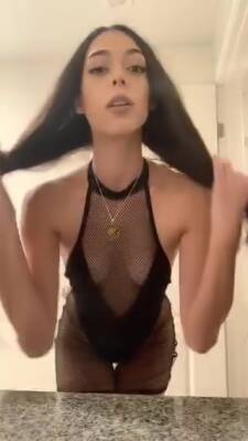 Girl Looks Extremely Fuckable In That Outfit on vidfreenow.com