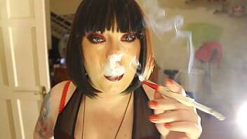 Fat Domme Tina Smua Smokes A Filterless Cigarette In A Holder - Britain on vidfreenow.com