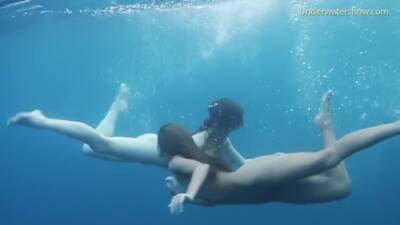 Girls On Tenerife Underwater Lesbians - Russia on vidfreenow.com