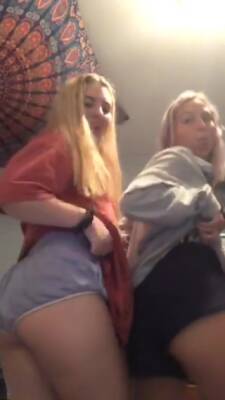 American Sexy Girls Teasing On Periscope ! - Usa on vidfreenow.com