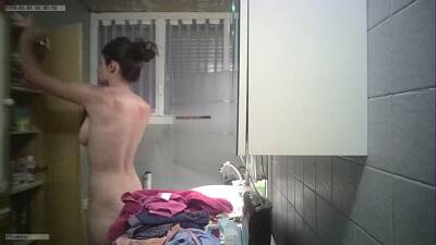 Bonssoirs voyeur shower on vidfreenow.com