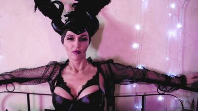 Fetish Leather Dominatrix Eva Latex Foot Job Play With A Horny Dick Mistress Greed Heels Maleficent on vidfreenow.com