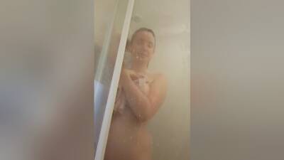 Hot Busty Wife In The Shower on vidfreenow.com