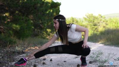 Flexi teen shows off in outdoor XXX kink on vidfreenow.com