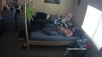 Voyeur couple wake up and fuck on vidfreenow.com