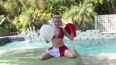 Cheerleader gets her dose of cock in seductive POV on vidfreenow.com