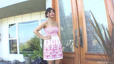 Indian slut taped doing porn at home - India on vidfreenow.com