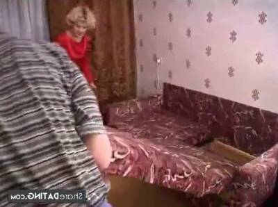 Russian mature mom and a friend of her son! Amateur! - Russia on vidfreenow.com