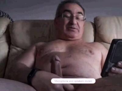 Spanish grandpa wanking hard - Spain on vidfreenow.com