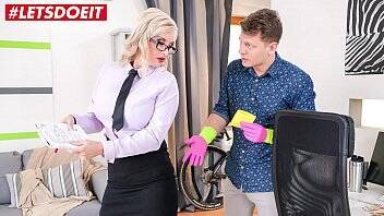 Student fucks his horny teacher hardcore (Jarushka Ross) on vidfreenow.com