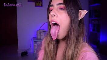 Long tongue close up on vidfreenow.com