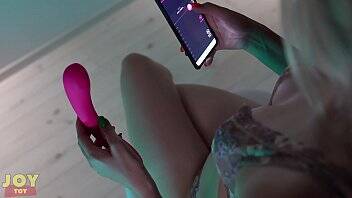 My First G-Spot Orgasm - Review Of Sex Toy Osci 2 on vidfreenow.com