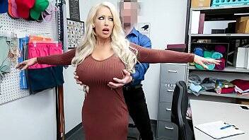 Cashier Accuses Hot Milf of Shoplifting Precious Jewelry From the Mall - Alura Jenson on vidfreenow.com