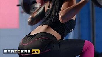 Dirty Masseur - (Katrina Jade, Danny D) - Post Workout Rubdown - Brazzers on vidfreenow.com