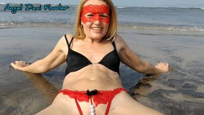 Milf Resting Naked By The Seaside Hd on vidfreenow.com