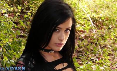 Gothic teenager sucks on vidfreenow.com