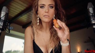 Asmr Not Banana But Carrot! 28 July 2020 on vidfreenow.com