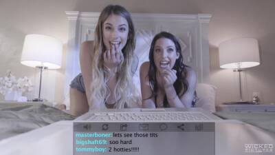 Needy bitches share the most insane cam shag on vidfreenow.com