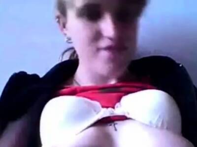 Ugly girl and her boobs on vidfreenow.com