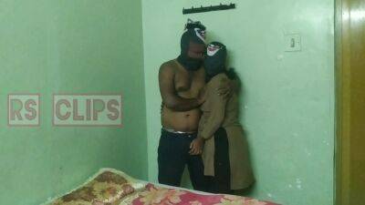 Tamil College Girl Sex With Boyfriend In - India on vidfreenow.com