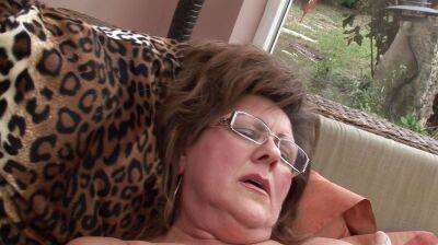 Grandma needs a young cock on vidfreenow.com