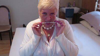 Auntie Joolz Gets Hot & Naughty - Britain on vidfreenow.com