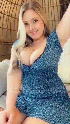 Big tits solo on vidfreenow.com