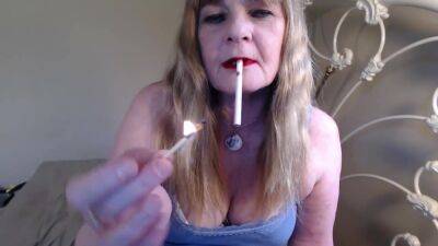 Red Lips Smoking Fetish - TacAmateurs on vidfreenow.com