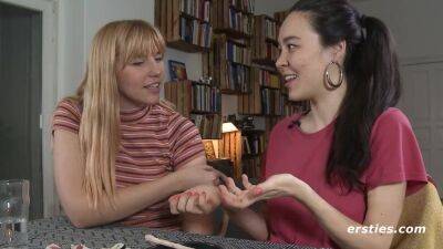 Amateur Lesbian Babes Play With the Magic Wand - Lesbian porn interview on vidfreenow.com