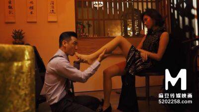 Sensual Chinese couple loves erotic massage - China on vidfreenow.com