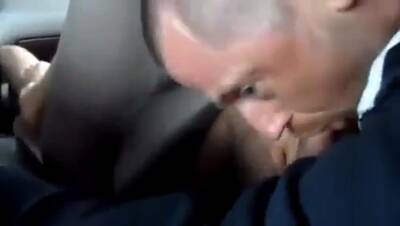 Sucking a cock in taxi on vidfreenow.com