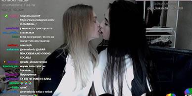 Russian Twitch Thots Make Out After Big Donation - Russia on vidfreenow.com