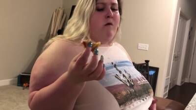 This Girl Can Eat on vidfreenow.com