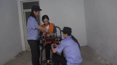 Chinese Girl Arrest And Handcuffed - China on vidfreenow.com