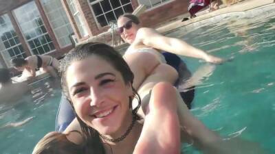 Twitch Thot Pinksparklez Micro Bikini Flashing Ass Pool Video on vidfreenow.com