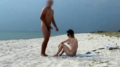 Real public beach fun on vidfreenow.com