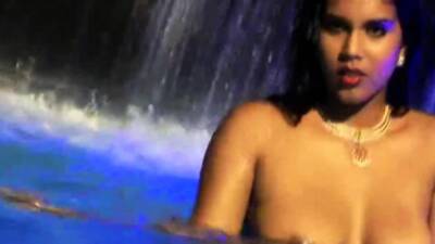 Liking The Feeling Of Indian Naked - India on vidfreenow.com