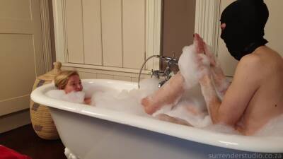 Bath Time Pampering For Lady Dalia And A Golden Reward For Slave! on vidfreenow.com