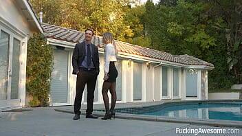 Real estate agent Natalia Starr wants to sell a house on vidfreenow.com