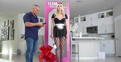 Man tries the new maid model X in premium adult display on vidfreenow.com