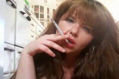 Compilation Mature Smoking 120s on vidfreenow.com