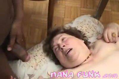 Old White Granny Taking 2 Cocks on vidfreenow.com