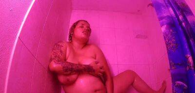 Ebony Bbw Dildoing In The Shower on vidfreenow.com