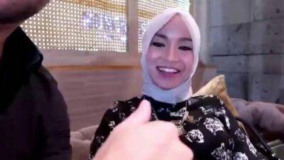 Dating with the Indonesian Muslim - Indonesia on vidfreenow.com