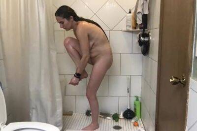 Thin Young In Shower From Okc on vidfreenow.com