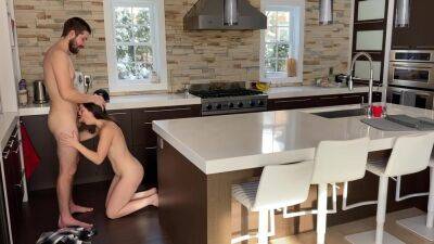 Real Couple Sex Making Love On Kitchen on vidfreenow.com