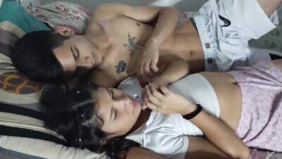 I INVITE MY STEPSISTER TO WATCH A MOVIE TO FUCK HER AND CUM ON HER BACK - Colombia on vidfreenow.com